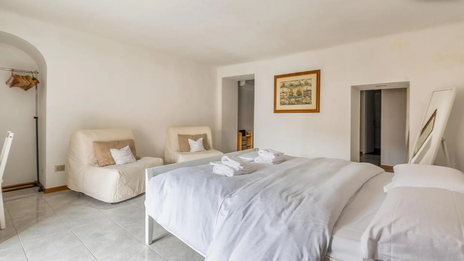Milano Brand New 3 Pax Wi-Fi - Darsena Via Mortara Apartment 0*, Milan Italy